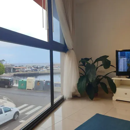 Apartment Frente Al Puerto De A 20 Metros De La Playa. *